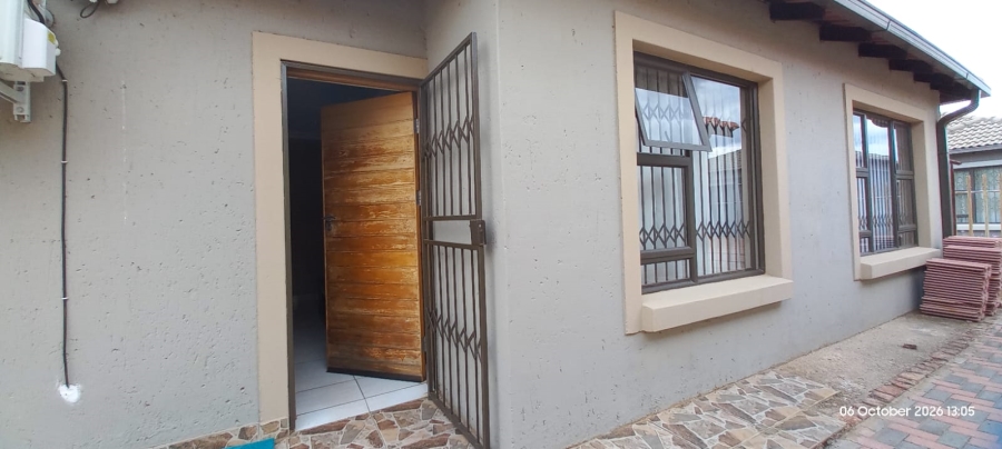 3 Bedroom Property for Sale in Ellaton North West